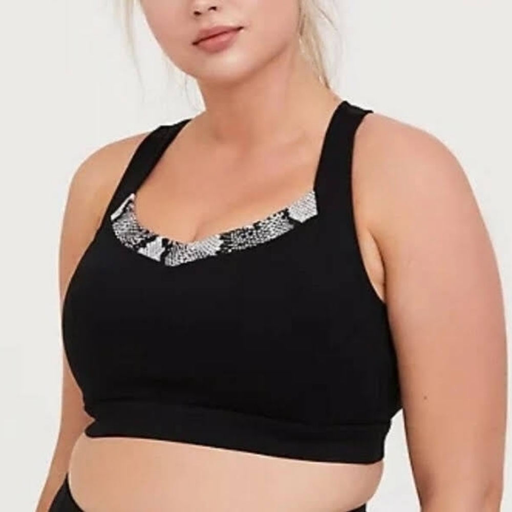 Torrid Active Black Pullover Bra/Top with Snake Print Detail, Size 1